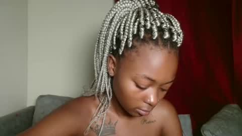 seexy_swiry online show from March 2025 03:00:01 AM