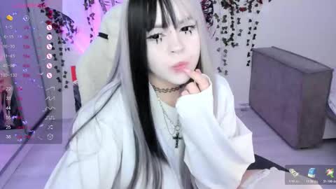 Snapshot of selena___cute chatting on November 2025 04:44:02 AM Selena online show from November 2025 04:44:02 AM