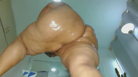 Selenna1 online show from January 2025 05:18:01 PM