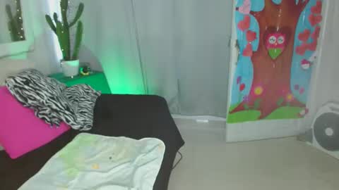 Selenna1 online show from February 2025 05:01:02 PM