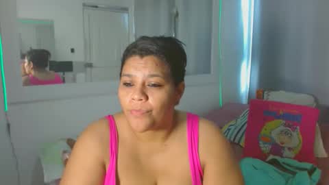 Selenna1 online show from November 2025 12:39:02 PM