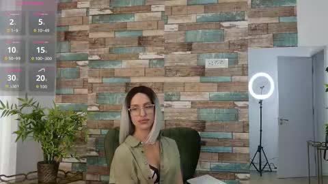 SelinaLips online show from September 2025 08:28:02 AM