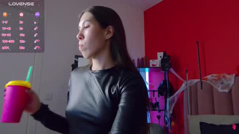 Snapshot of sellashine chatting on October 2025 01:42:02 AM Nicole online show from October 2025 01:42:02 AM