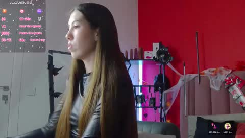 Snapshot of sellashine chatting on October 2025 01:50:02 AM Nicole online show from October 2025 01:50:02 AM