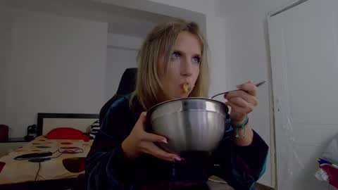 Snapshot of sellena_angel chatting on October 2025 11:36:02 AM sellena_angel online show from October 2025 11:36:02 AM