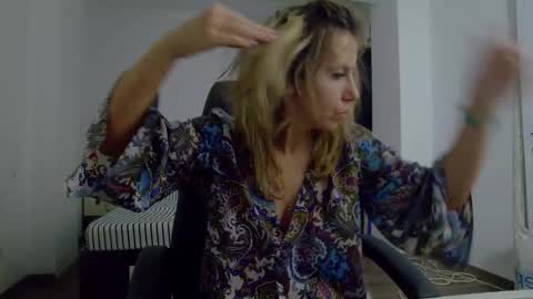 Snapshot of sellena_angel chatting on November 2025 11:49:02 AM sellena_angel online show from November 2025 11:49:02 AM