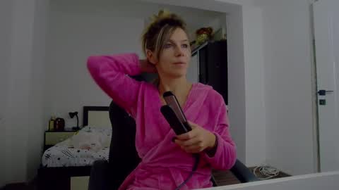 Snapshot of sellena_angel chatting on December 2025 10:13:01 AM sellena_angel online show from December 2025 10:13:01 AM