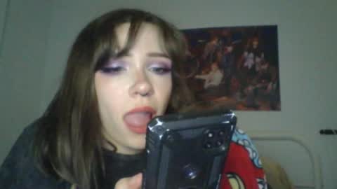 Snapshot of sendforesme chatting on January 2025 03:18:02 AM goddess esme online show from January 2025 03:18:02 AM