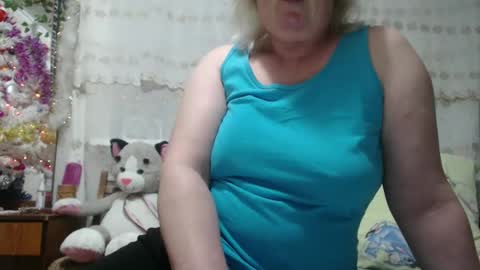 Snapshot of seniorita333 chatting on December 2024 11:47:01 AM Lenna online show from December 2024 11:47:01 AM