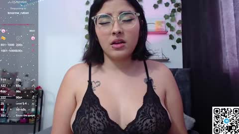 Snapshot of sensual_flame chatting on January 2025 05:18:02 PM Camille and sophie online show from January 2025 05:18:02 PM