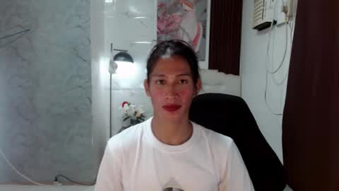 Snapshot of sensual_goergia chatting on November 2025 12:48:01 PM sensual_goergia online show from November 2025 12:48:01 PM