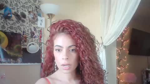 Snapshot of sensual_paradise_ chatting on February 2025 07:41:02 PM V online show from February 2025 07:41:02 PM
