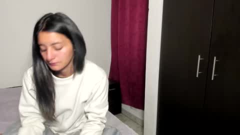 sensual_skinny online show from September 2025 03:11:01 AM