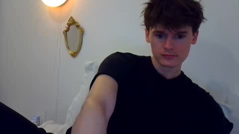 Cam online show from October 2025 12:58:01 AM