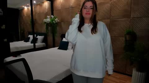 Snapshot of sensualcharisma chatting on October 2025 01:53:02 AM Becca online show from October 2025 01:53:02 AM