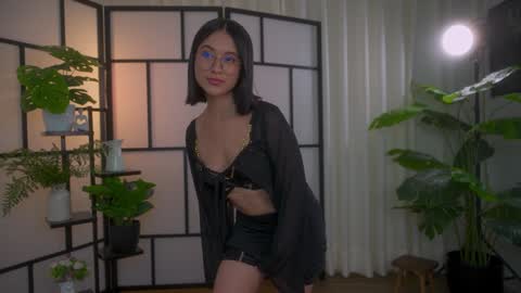 Maria- OF sensual bee online show from January 2025 11:36:02 PM