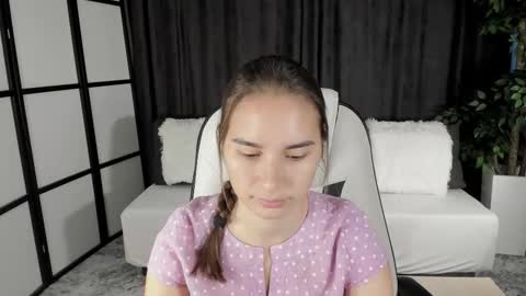 Seraphine online show from September 2025 02:28:02 AM