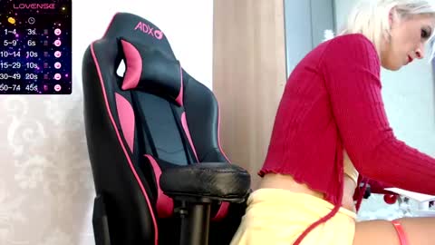 serenexx  your MILF online show from December 2024 07:12:01 AM
