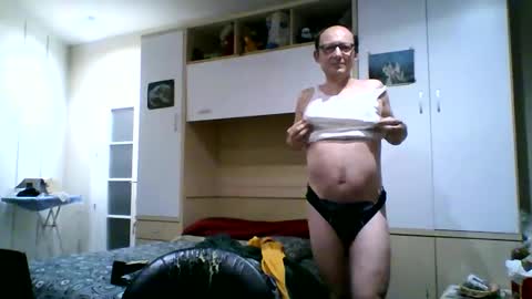 Snapshot of serrano49 chatting on December 2024 11:18:02 PM serrano49 online show from December 2024 11:18:02 PM