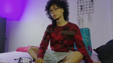 Snapshot of seven7xis chatting on December 2025 03:25:01 AM Alexis online show from December 2025 03:25:01 AM