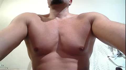 Snapshot of sex_machine_19 chatting on October 2025 08:35:01 AM SEX MACHINE 19 online show from October 2025 08:35:01 AM