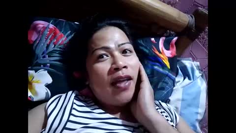 Snapshot of sexgoddesses4u chatting on November 2025 04:04:01 AM Ems online show from November 2025 04:04:01 AM