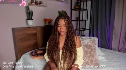 ... Camila ... online show from October 2025 12:44:02 PM