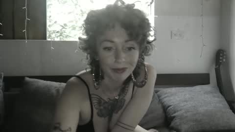 Snapshot of sexnchocolate chatting on January 2025 09:15:01 PM Trixy Rose online show from January 2025 09:15:01 PM