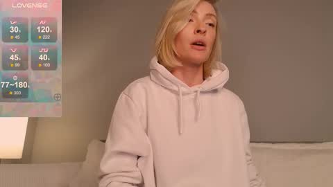 Snapshot of sexuallycorrect chatting on October 2025 08:16:02 PM Ray New video in bio online show from October 2025 08:16:02 PM