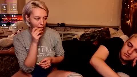 Snapshot of sexvibecouple chatting on October 2025 06:42:01 PM sexvibecouple online show from October 2025 06:42:01 PM