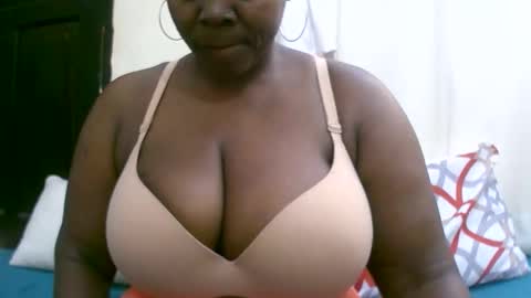 Snapshot of sexxi_ebony chatting on September 2025 01:16:02 PM sexxi_ebony online show from September 2025 01:16:02 PM