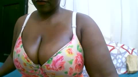 Snapshot of sexxi_ebony chatting on September 2025 07:13:02 AM sexxi_ebony online show from September 2025 07:13:02 AM