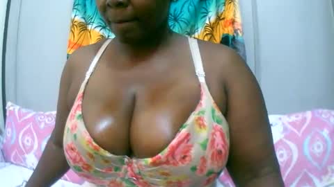 Snapshot of sexxi_ebony chatting on November 2025 09:47:01 PM sexxi_ebony online show from November 2025 09:47:01 PM