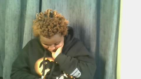 Snapshot of sexxy_amira chatting on October 2025 09:37:01 AM sexxy_amira online show from October 2025 09:37:01 AM