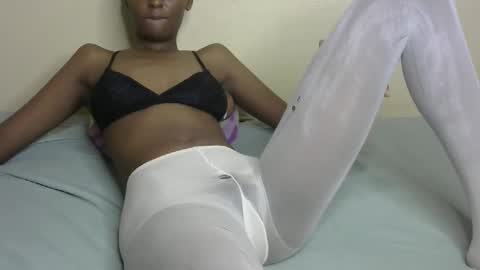 sexxy bum online show from February 2025 05:15:01 PM