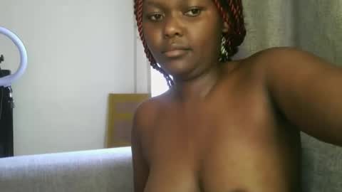 sexxy_lynne online show from September 2025 08:35:01 AM