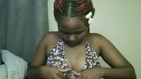 sexxy_lynne online show from September 2025 02:08:01 PM