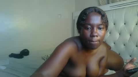 Snapshot of sexxy_surphire chatting on September 2025 02:00:01 AM Sexxy surphire online show from September 2025 02:00:01 AM