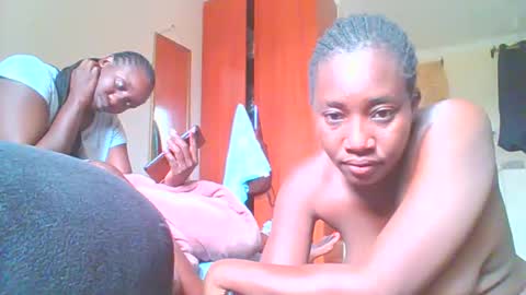 Snapshot of sexxy_thick_ebony chatting on September 2025 08:08:01 AM Sweet doll online show from September 2025 08:08:01 AM