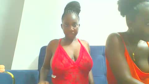 Snapshot of sexxy_thick_ebony chatting on October 2025 04:18:01 PM Sweet doll online show from October 2025 04:18:01 PM