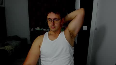 Snapshot of sexxymuscles4u chatting on October 2025 08:47:02 AM Sexxymuscles4U online show from October 2025 08:47:02 AM