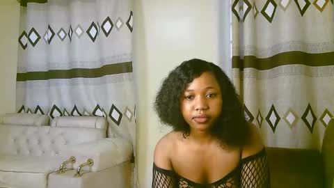 Snapshot of sexy_ariana_2 chatting on November 2025 10:14:01 AM Ariana online show from November 2025 10:14:01 AM