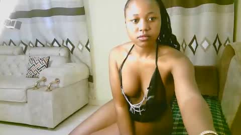 Snapshot of sexy_ariana_2 chatting on December 2025 11:48:01 AM Ariana online show from December 2025 11:48:01 AM