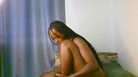 Snapshot of sexy_ariana_2 chatting on December 2025 05:23:01 AM Ariana online show from December 2025 05:23:01 AM