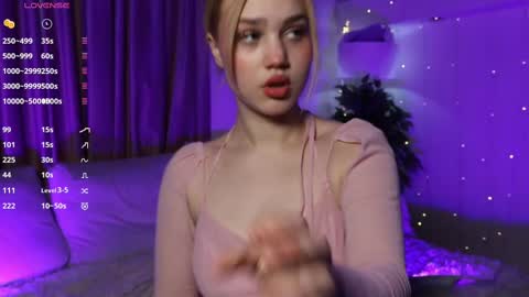 Lina online show from March 2025 06:03:01 AM