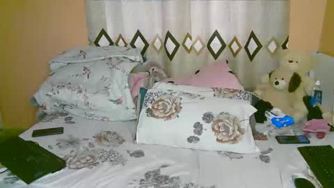 Snapshot of sexy_bluegirl chatting on October 2025 01:22:01 PM sexy_bluegirl online show from October 2025 01:22:01 PM