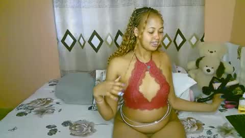 Snapshot of sexy_bluegirl chatting on October 2025 11:32:02 AM sexy_bluegirl online show from October 2025 11:32:02 AM