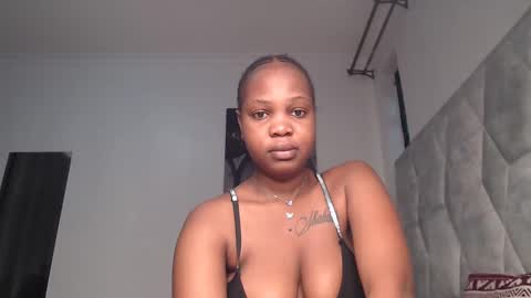 Snapshot of sexy_chocolata chatting on February 2025 04:17:02 PM chocolata online show from February 2025 04:17:02 PM