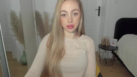 C o r a l i e online show from February 2025 07:38:01 PM