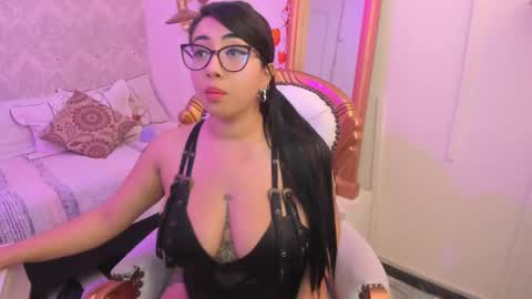  C R I S T A L  online show from February 2025 08:18:01 PM